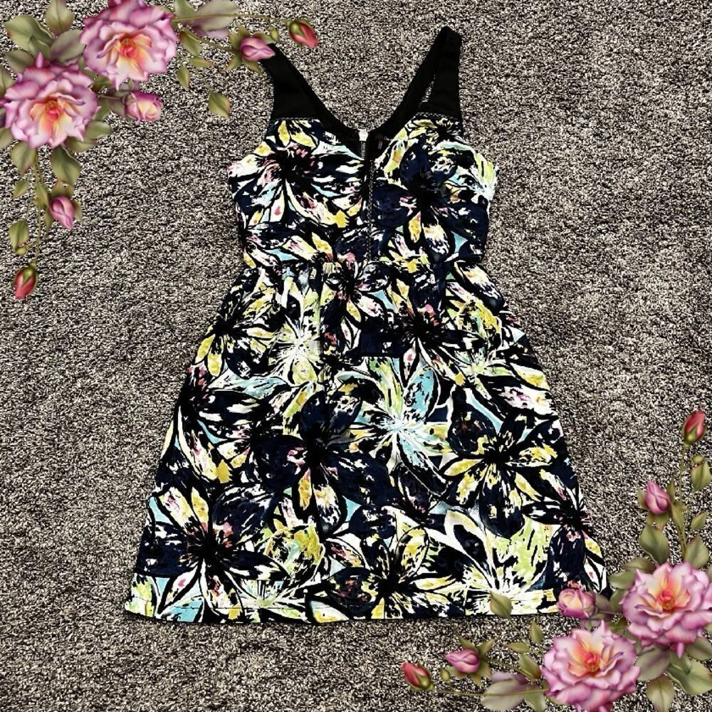 ‎Sleeveless floral summer dress